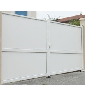 Portail plein battant alu RHONE manuel blanc avec traverse intermédiaire