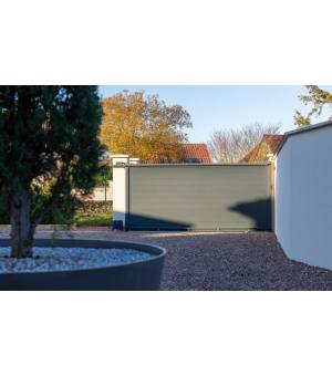 Coulissant sur rail LYON vue intérieure avec crémaillère et cache-crémaillère