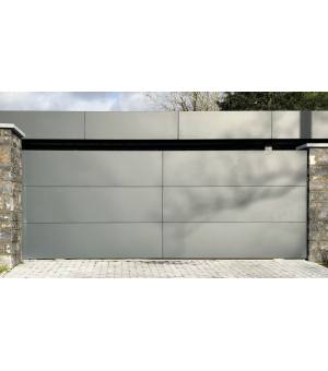 Portail alu coulissant HOMA à lames extra larges en coloris gris sablé RAL 2900