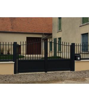 Portail aluminium battant MONZIE noir avec embouts flammes, piliers alu et clôture assortie avec découpe boite aux lettres