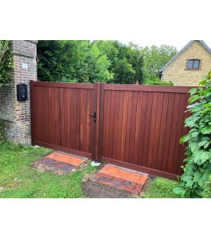 Portail ROUEN à 2 vantaux en bois exotique en finition huilée Chocolat