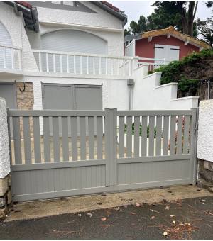 Portail alu coulissant aspect 2 vantaux MELUN (sur demande)