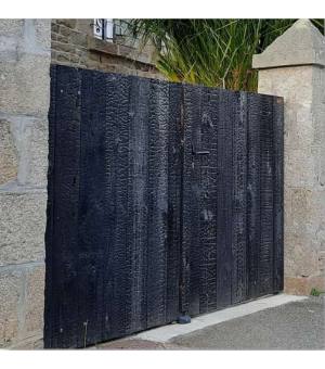 Portail bois pin maritime brûlé THT plein HOSSEGOR
