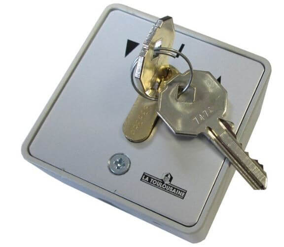 Boîte à clé à impulsion (en applique ou à encastrer) 